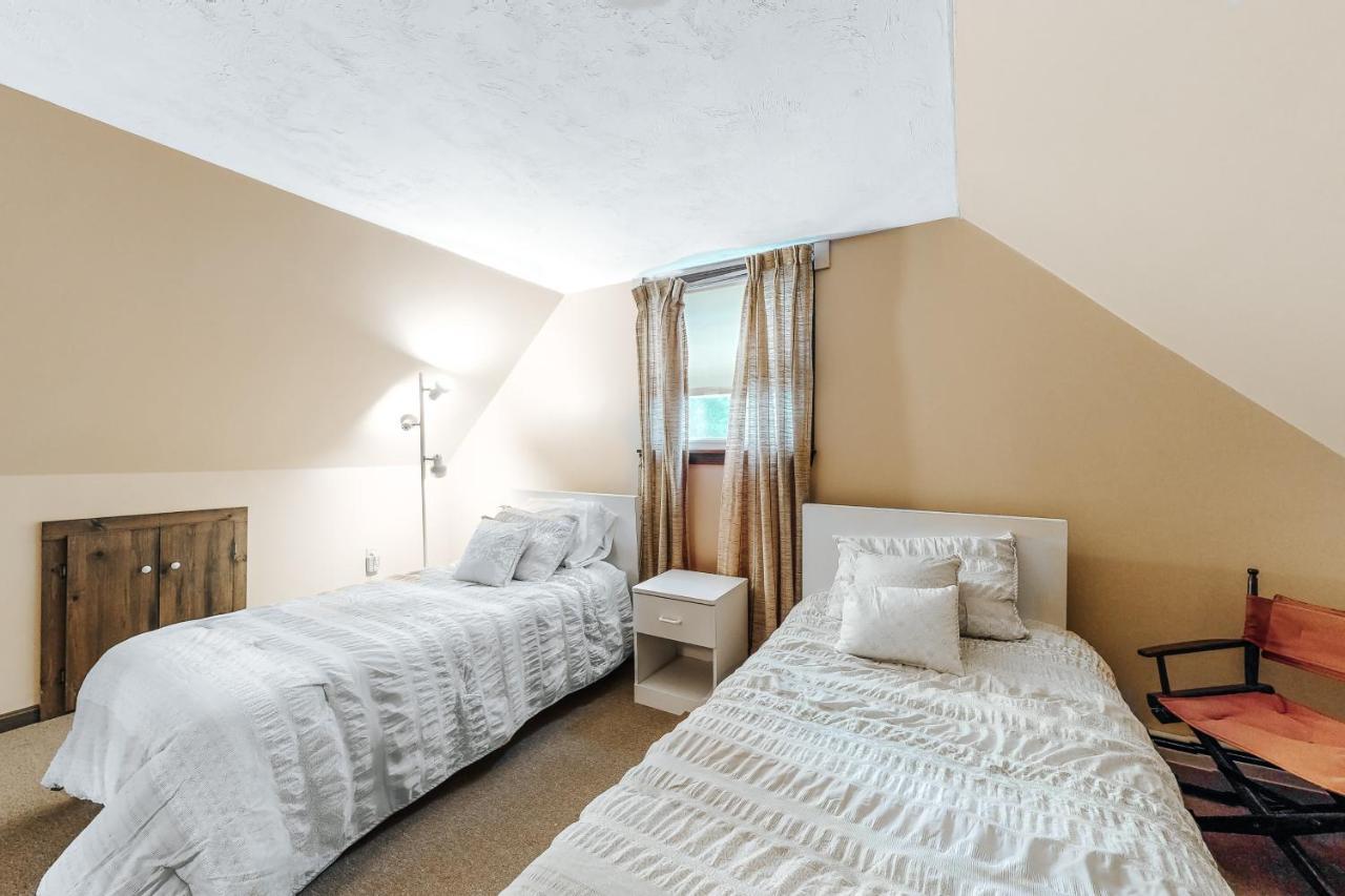 Lake Shore Living Falmouth Buitenkant foto
